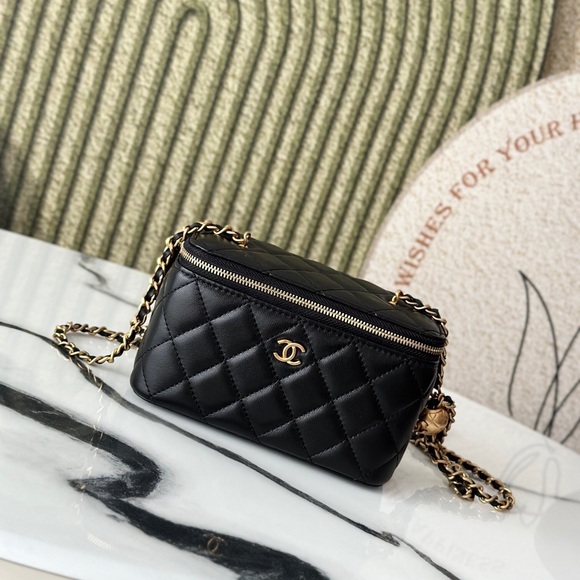 CHANEL Black Quilted Clutch with Gold Accents - Picture 1 of 2
